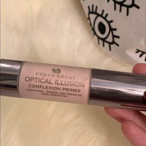 UD optical illusion primer!